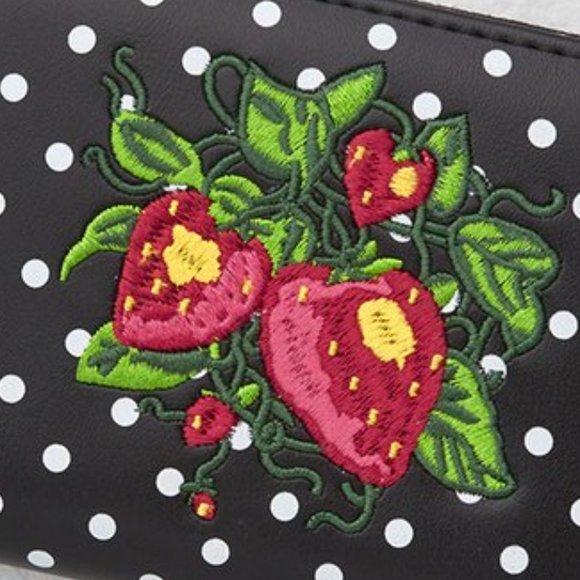 NEW Picking Wild Strawberries Wallet by Royal Monk - Picture 2 of 8